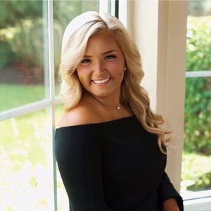 Meet your Posher, Abby